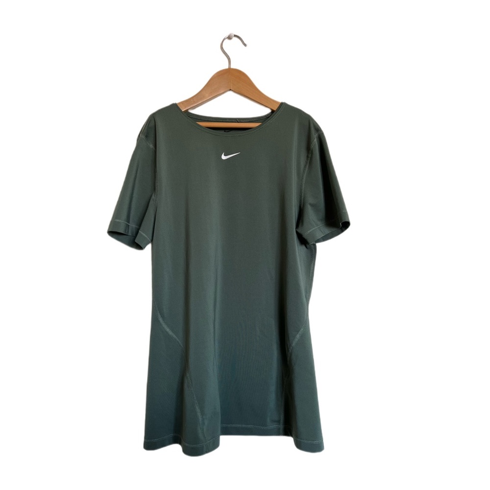 NIKE Dry Fit Women’s Tee Shirt